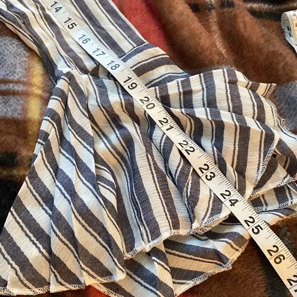 🥭 (4 for $15) OLIVIACEOUS Striped Off the Shoulder Blouse - Picture 4 of 7